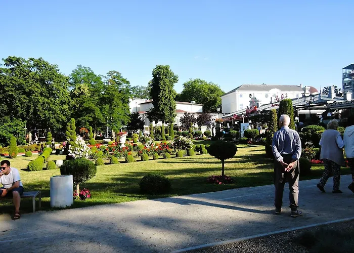 Homes For 5 People, *